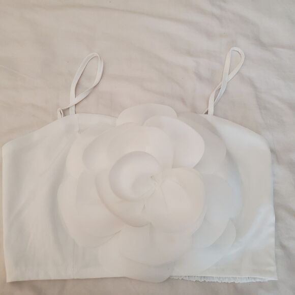 Structural Flower Elegant Crop Cami - Dress up or Down - Picture 6 of 7